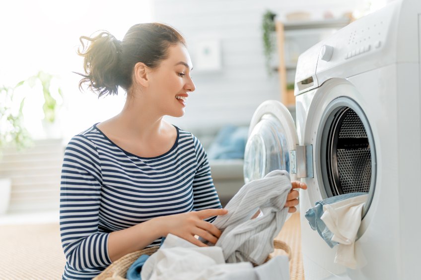 Pralki na raty online - dlaczego warto kupić pralkę na raty?